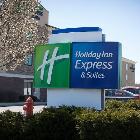 Holiday Inn Express & Suites Youngstown West I 80, An Ihg Hotel Ngoại thất bức ảnh