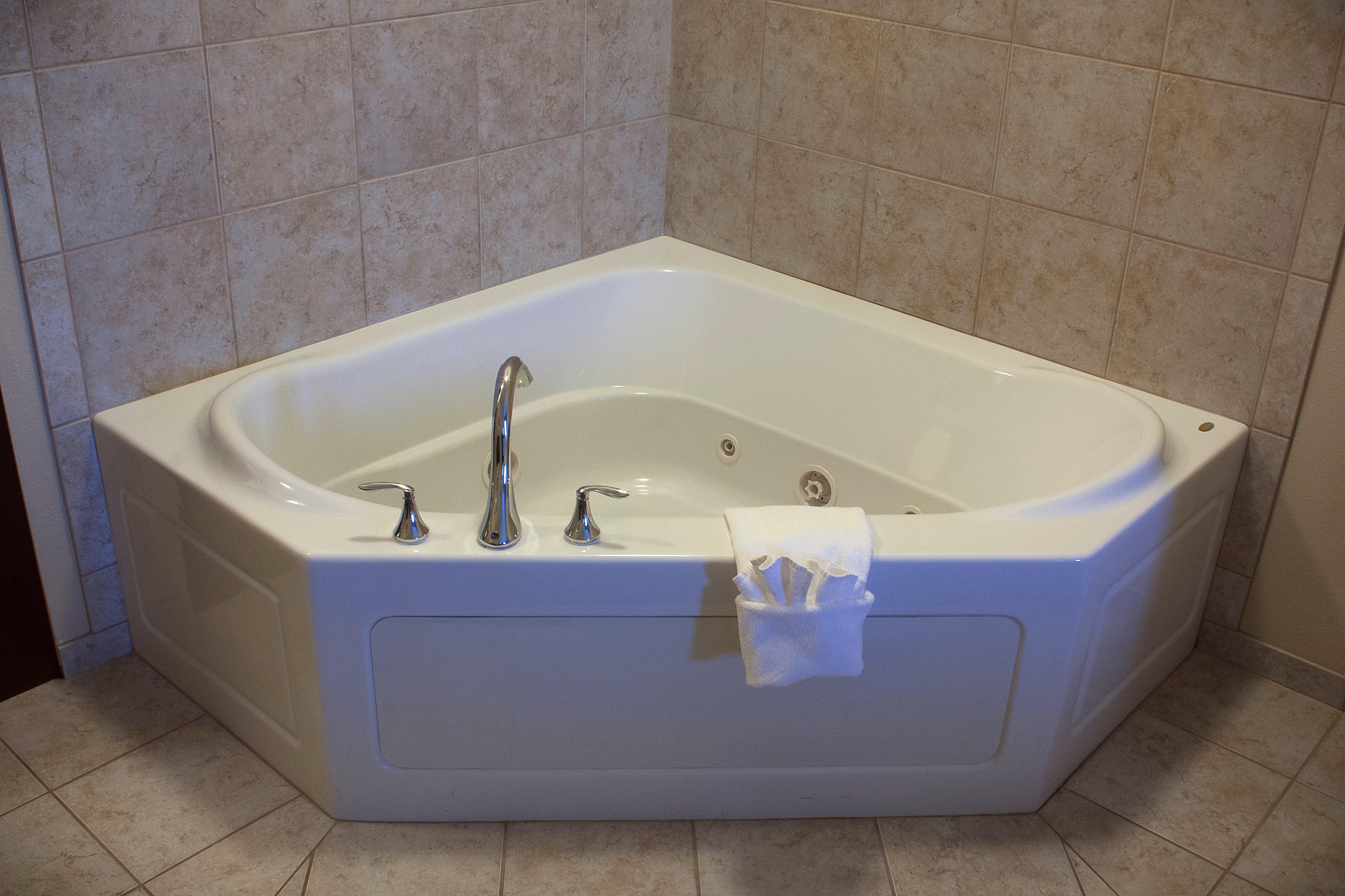 Holiday Inn Express & Suites Youngstown West I 80, An Ihg Hotel Ngoại thất bức ảnh