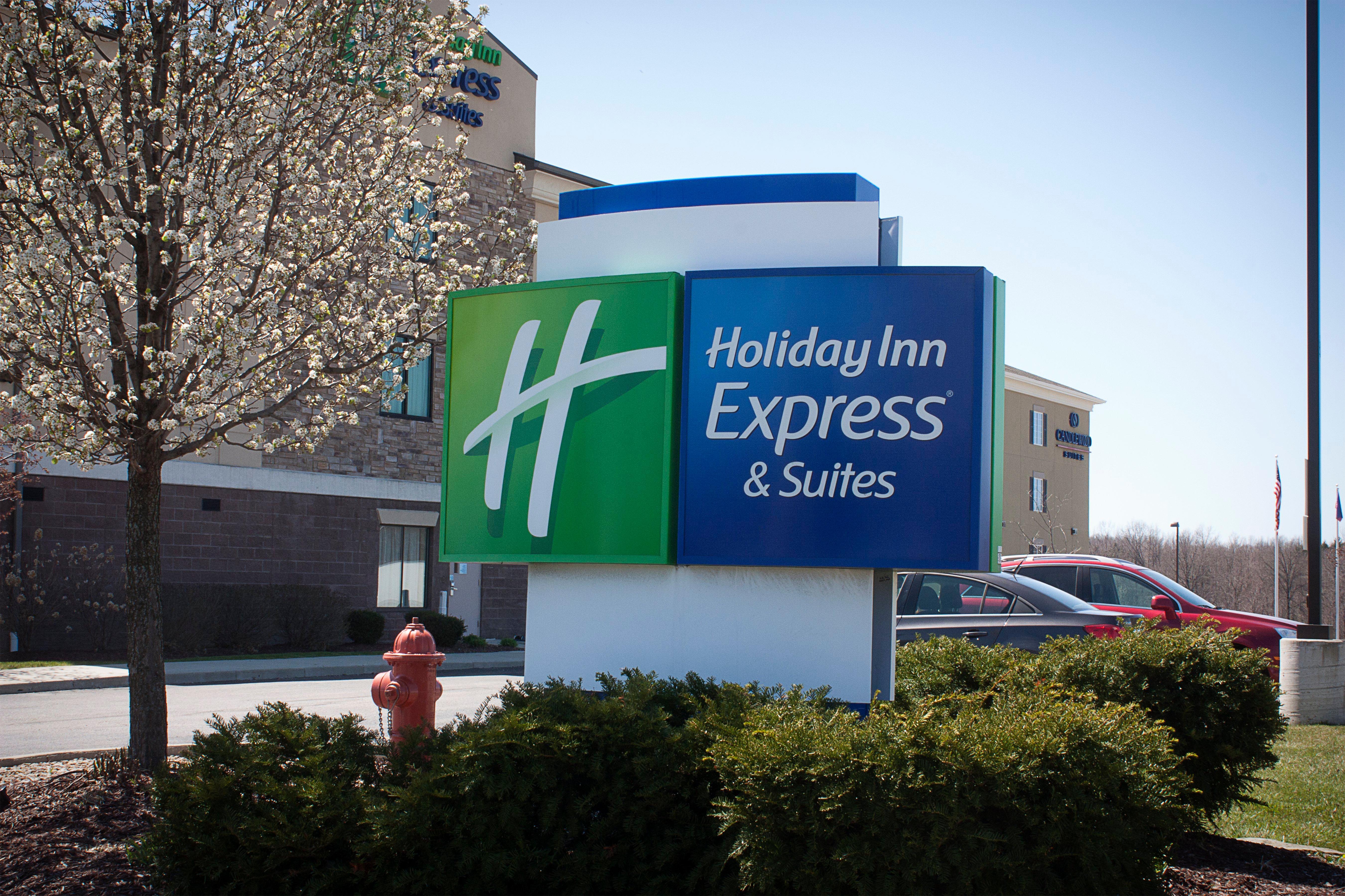 Holiday Inn Express & Suites Youngstown West I 80, An Ihg Hotel Ngoại thất bức ảnh