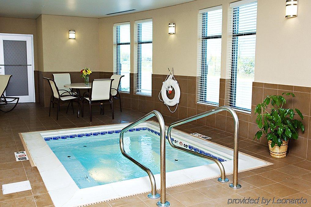 Holiday Inn Express & Suites Youngstown West I 80, An Ihg Hotel Tiện nghi bức ảnh