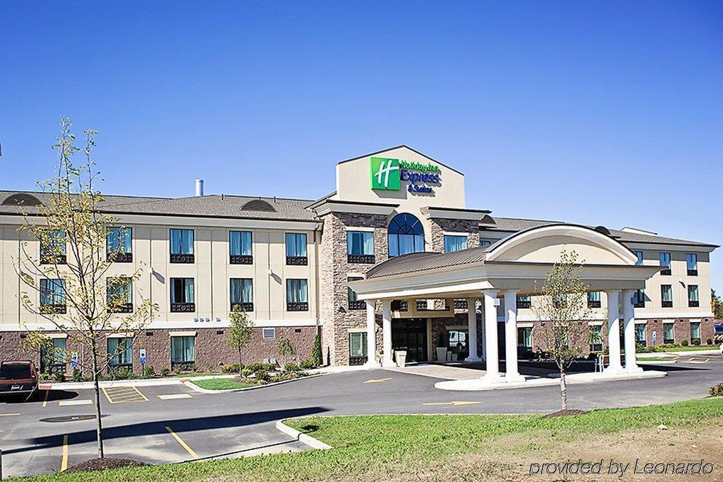 Holiday Inn Express & Suites Youngstown West I 80, An Ihg Hotel Ngoại thất bức ảnh