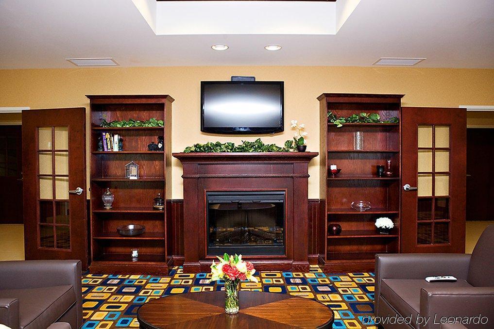 Holiday Inn Express & Suites Youngstown West I 80, An Ihg Hotel Phòng bức ảnh