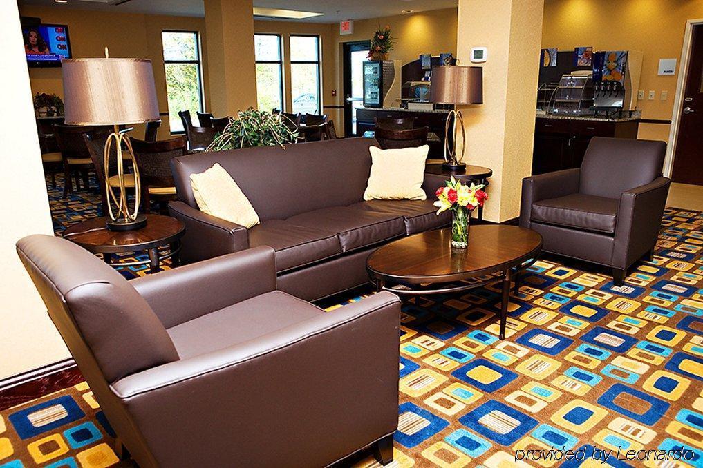 Holiday Inn Express & Suites Youngstown West I 80, An Ihg Hotel Nội địa bức ảnh
