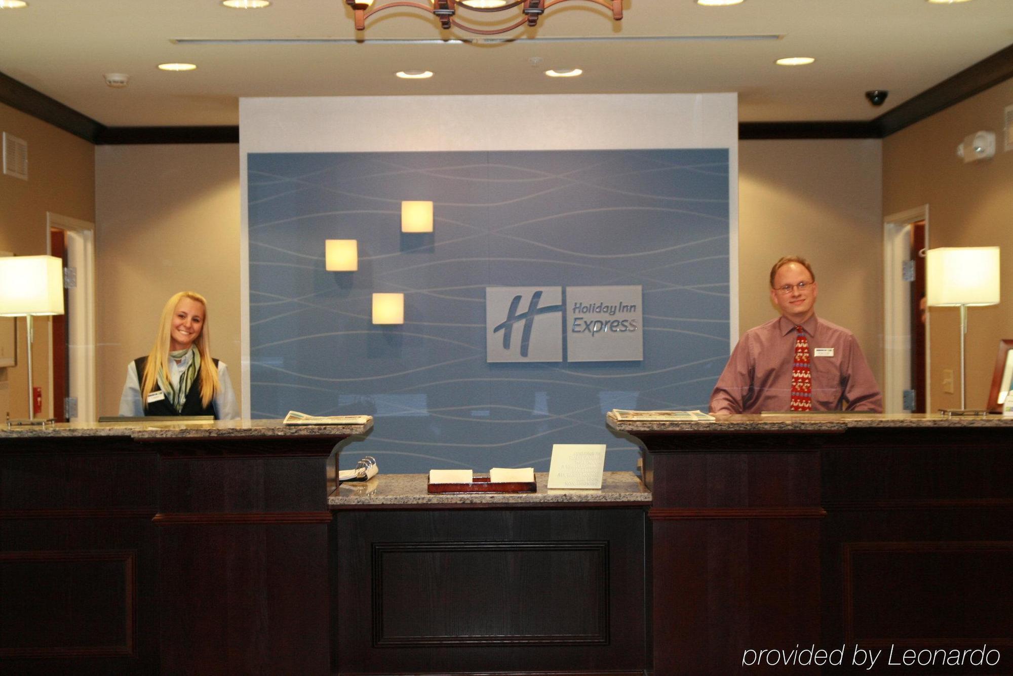 Holiday Inn Express & Suites Youngstown West I 80, An Ihg Hotel Ngoại thất bức ảnh